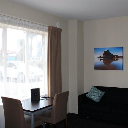 540 On Great South Motel Оукланд Екстериор снимка