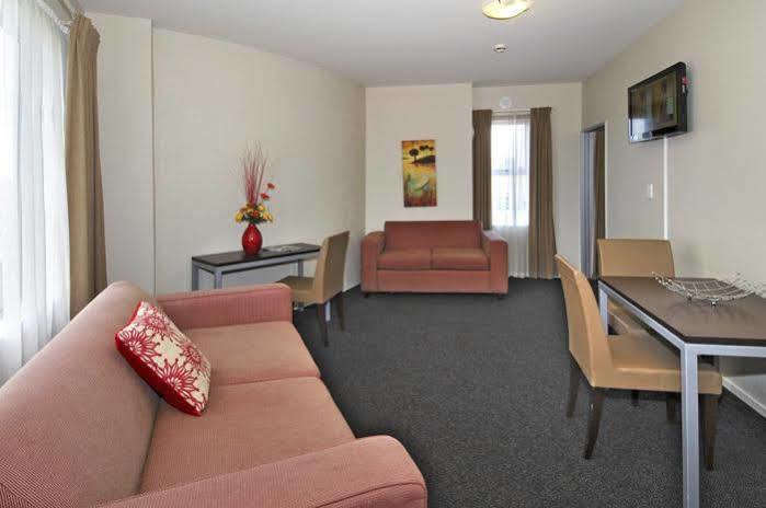 540 On Great South Motel Оукланд Екстериор снимка